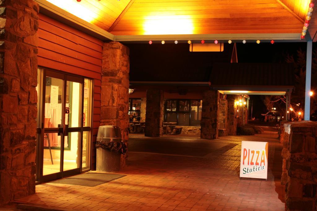 The Station Hotel Jindabyne Zewnętrze zdjęcie