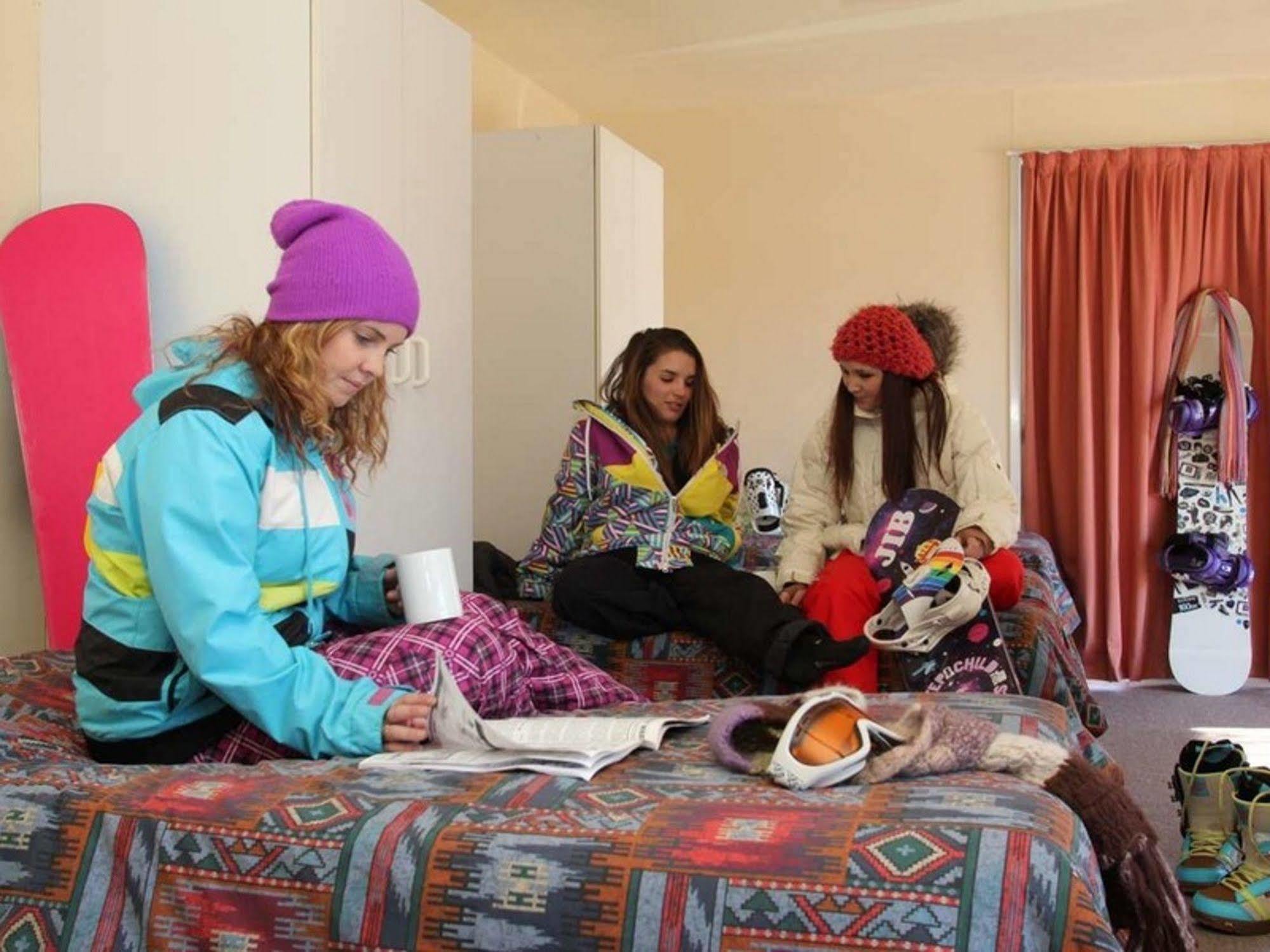 The Station Hotel Jindabyne Zewnętrze zdjęcie