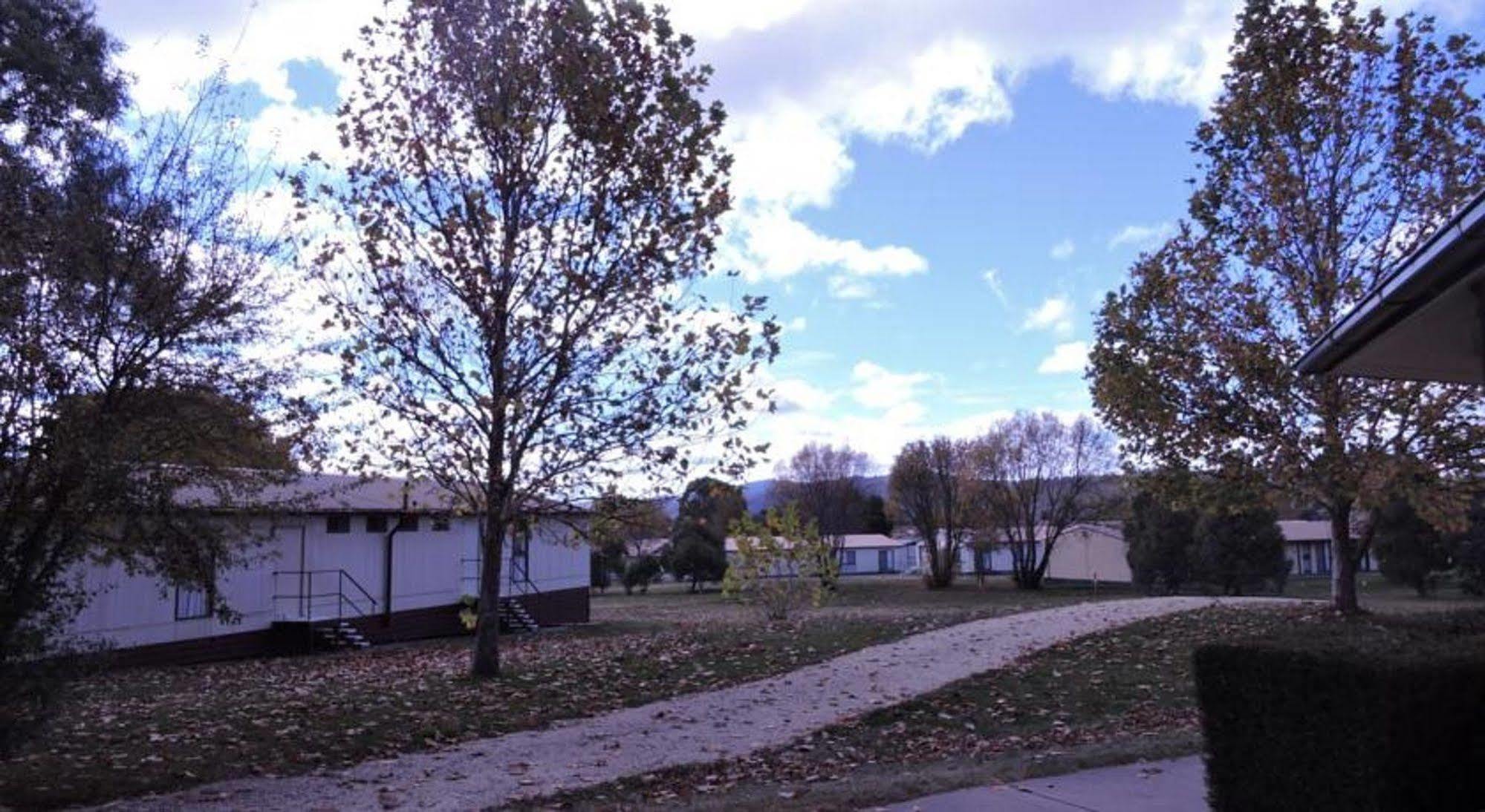 The Station Hotel Jindabyne Zewnętrze zdjęcie
